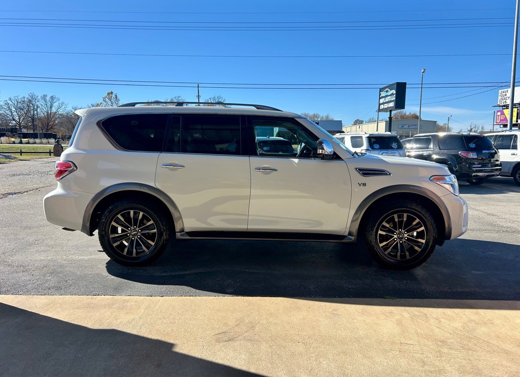 2017 Nissan Armada Image 4