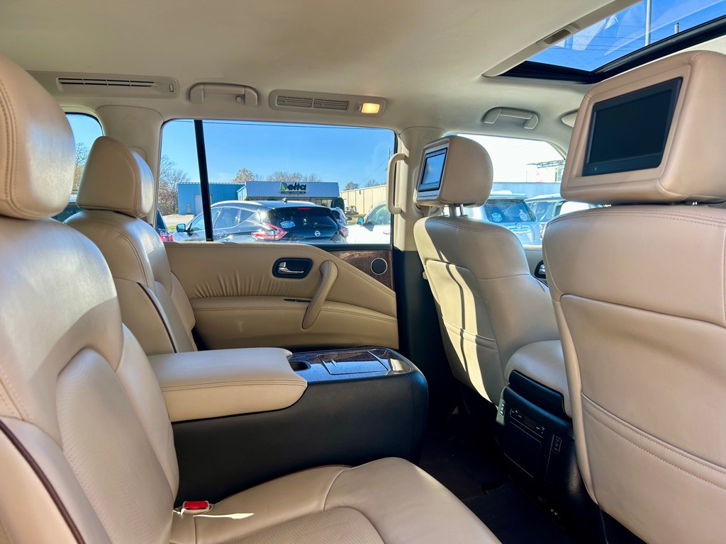 2017 Nissan Armada Image 9