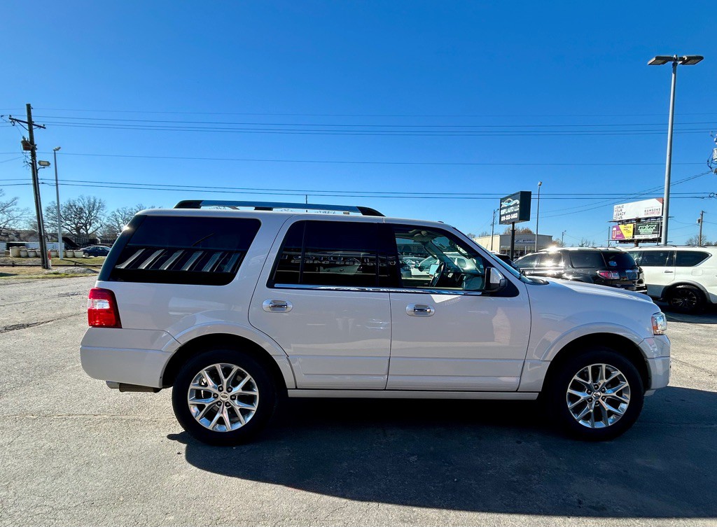 2017 Ford Expedition Image 4