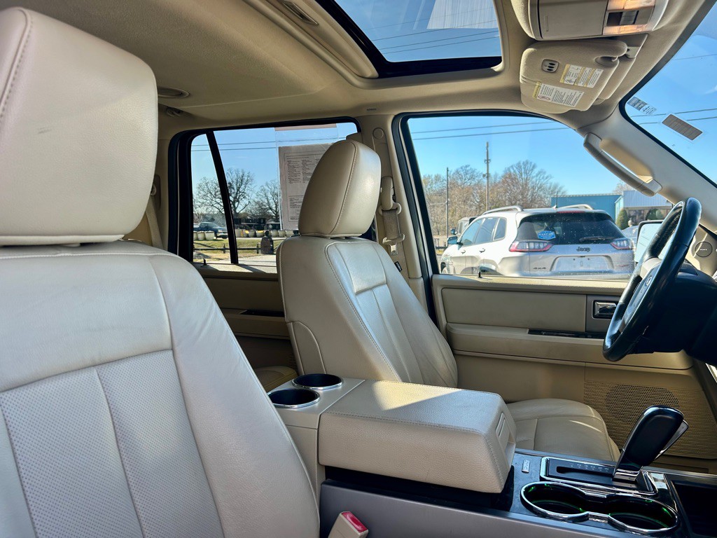 2017 Ford Expedition Image 7