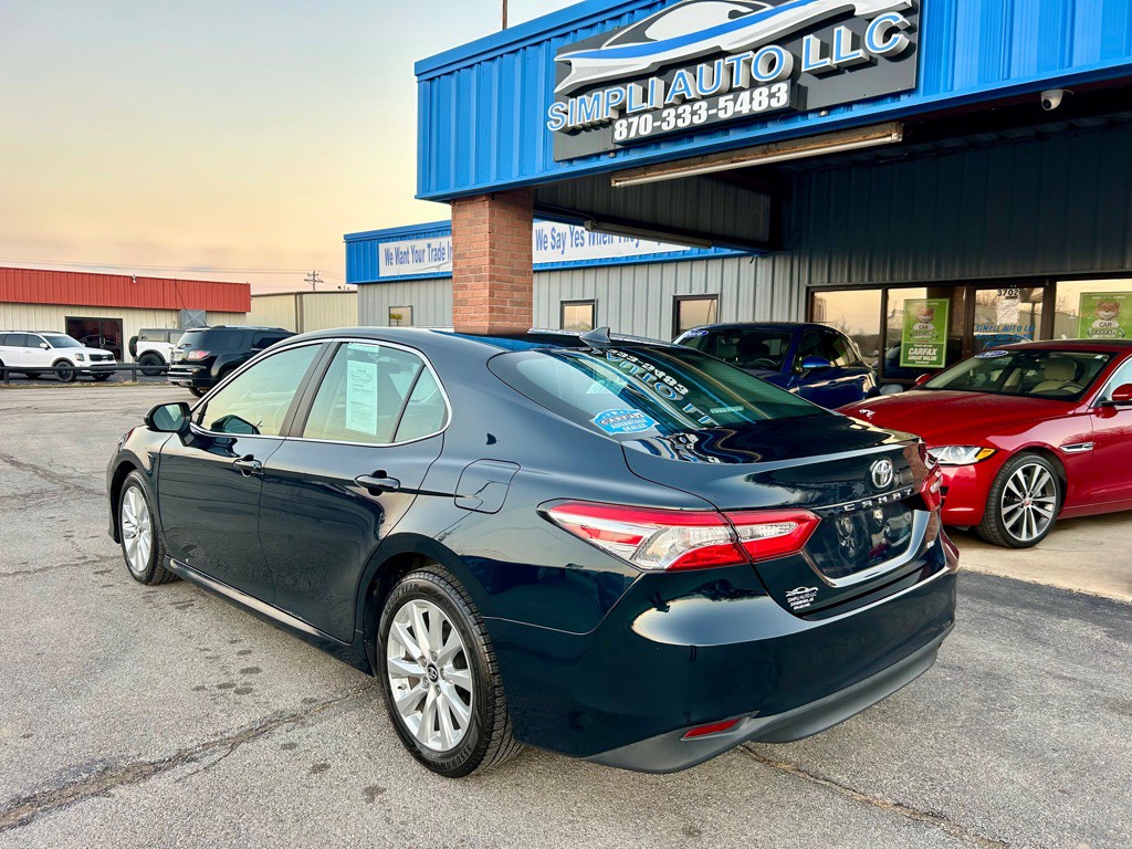 2019 Toyota Camry Image 6