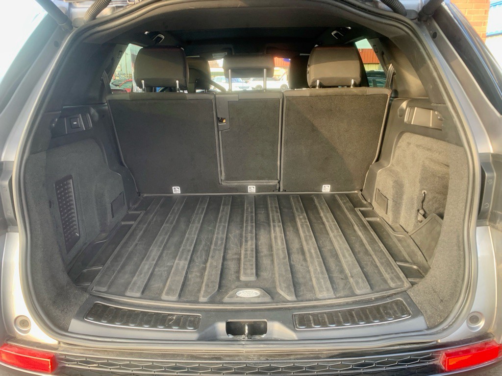 2020 Land Rover Discovery Sport Image 10