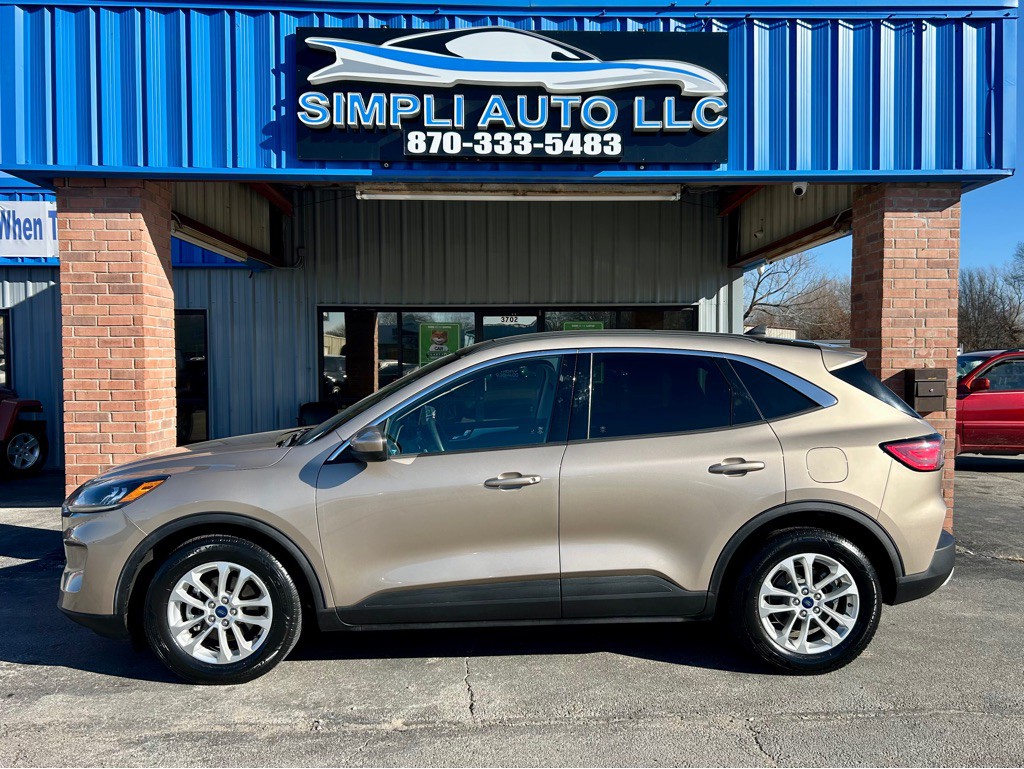 2020 Ford Escape Image 1