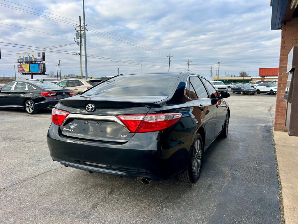 2016 Toyota Camry Image 5