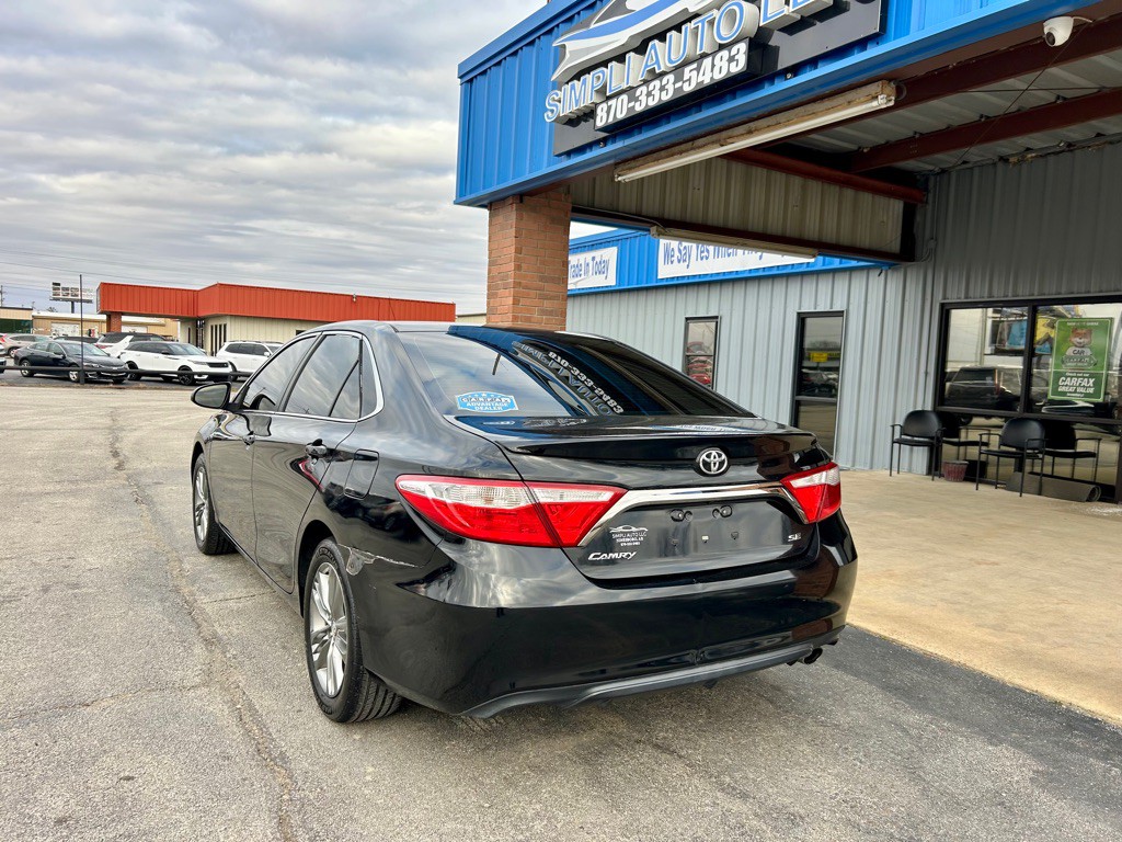 2016 Toyota Camry Image 6