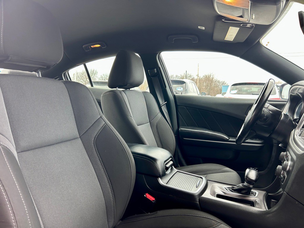 2022 Dodge Charger Image 8