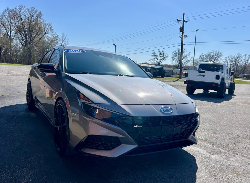 2021 Hyundai Elantra Image 3