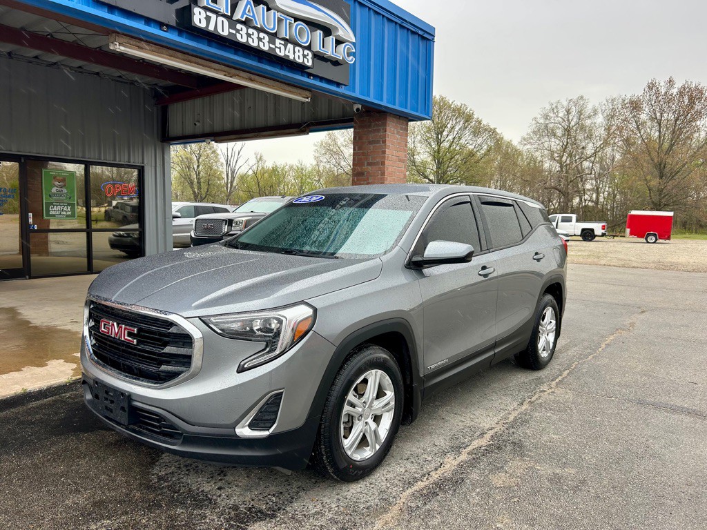 2020 GMC Terrain Image 2