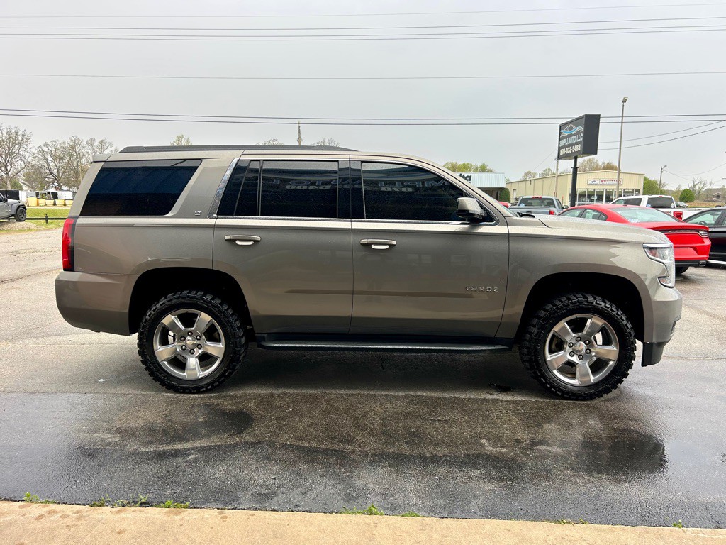 2017 Chevrolet Tahoe Image 4
