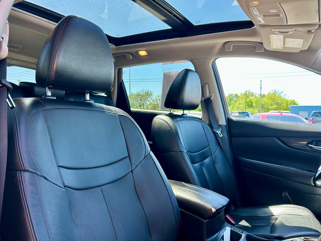 2020 Nissan Rogue Image 8