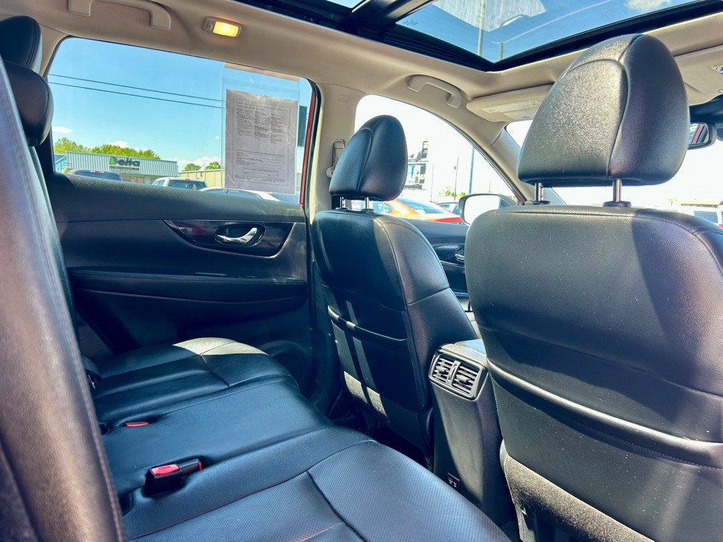 2020 Nissan Rogue Image 9