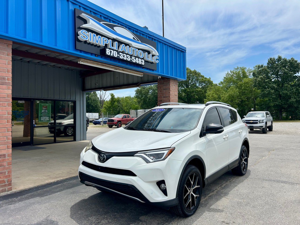 2017 Toyota Rav4 Image 2