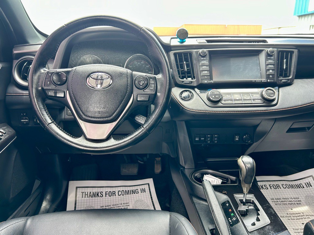 2017 Toyota Rav4 Image 6