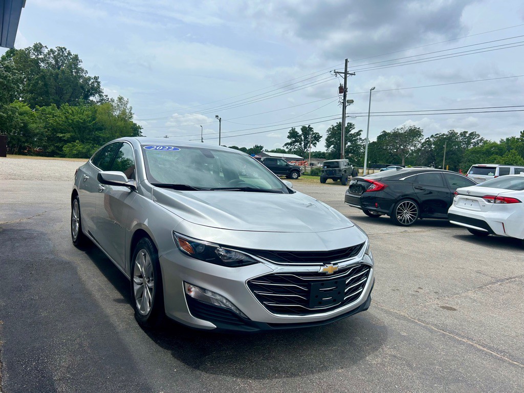 2022 Chevrolet Malibu Image 3