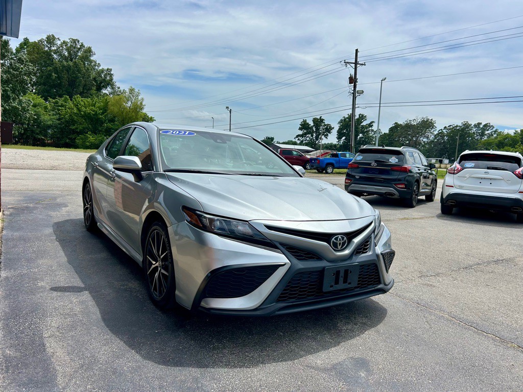 2021 Toyota Camry Image 3