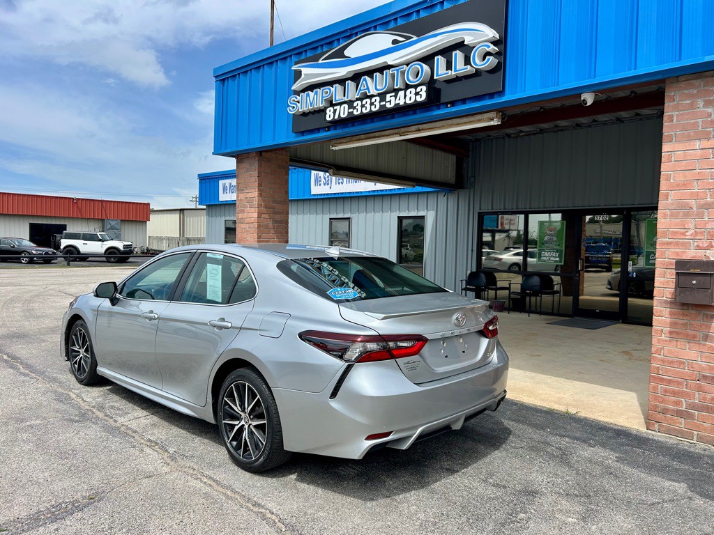 2021 Toyota Camry Image 6