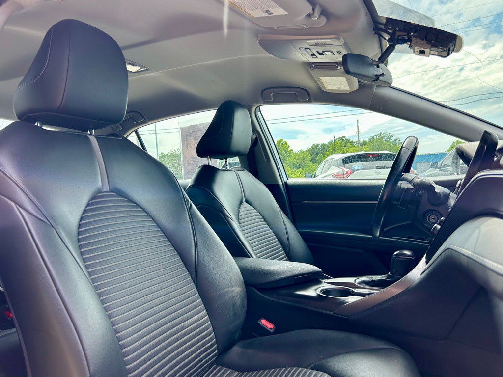 2021 Toyota Camry Image 8