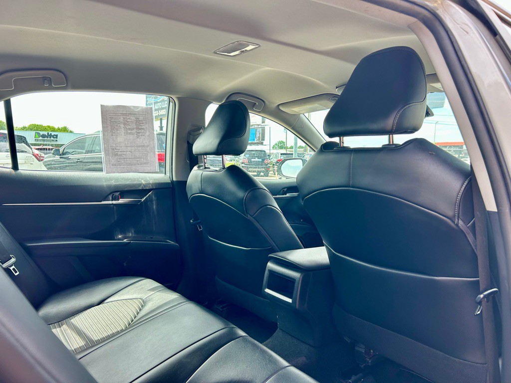 2021 Toyota Camry Image 9