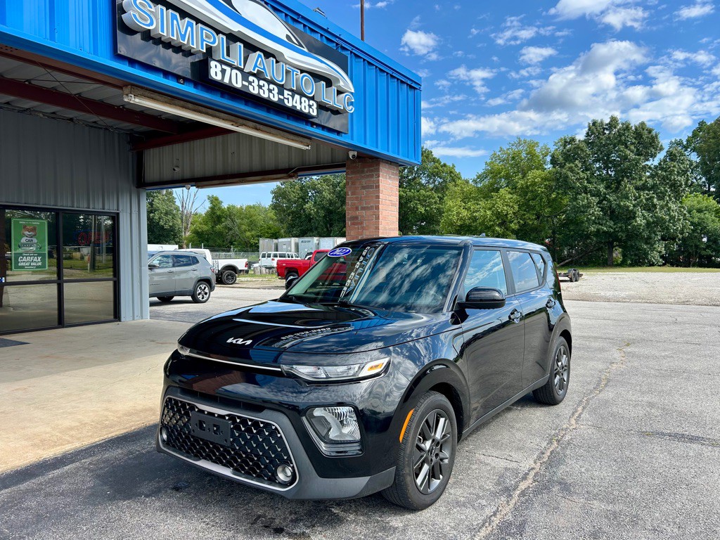 2022 Kia Soul Image 2