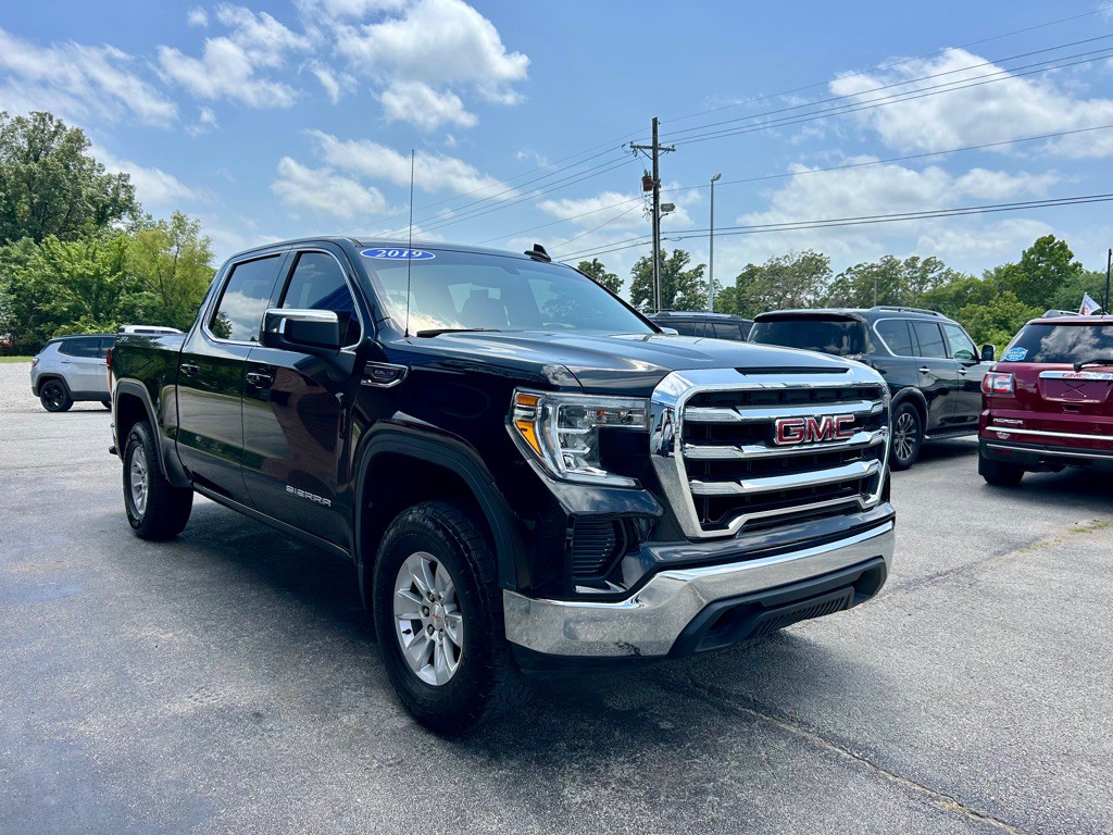 2019 GMC Sierra Image 2