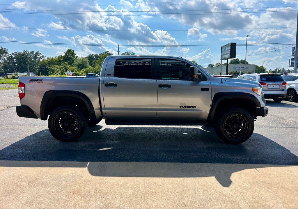 2017 Toyota Tundra Image 4