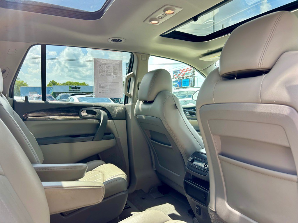2016 Buick Enclave Image 9