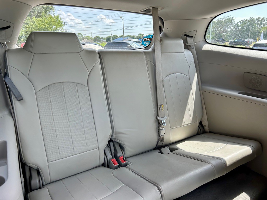 2016 Buick Enclave Image 10