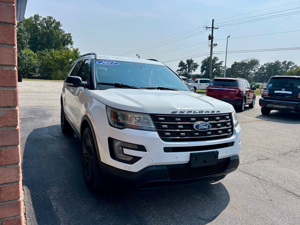 2017 Ford Explorer Image 3