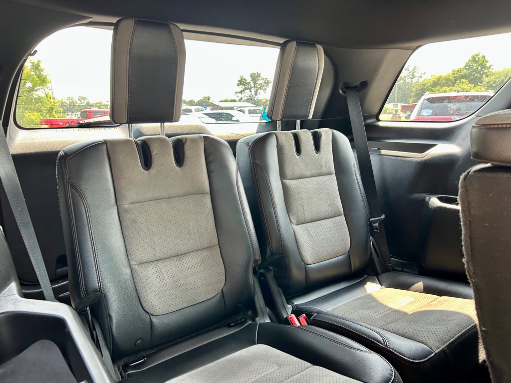 2017 Ford Explorer Image 10