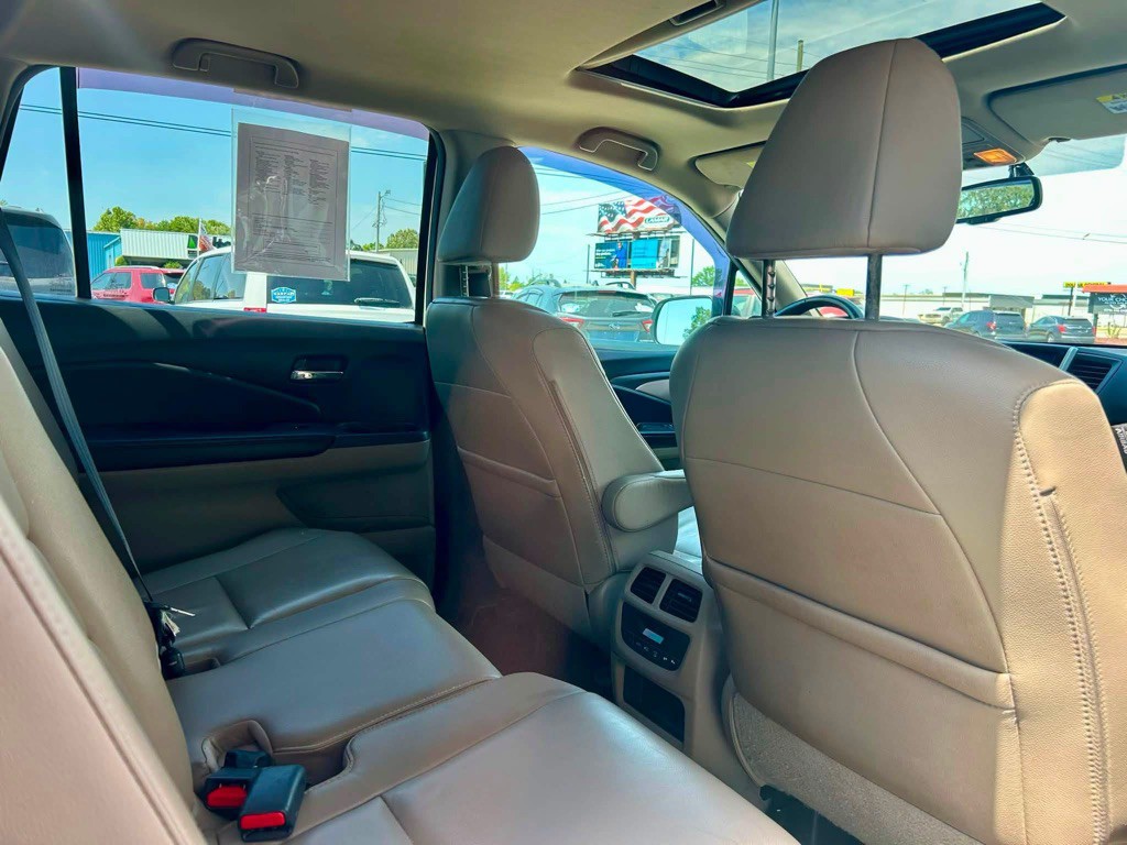 2016 Honda Pilot Image 8