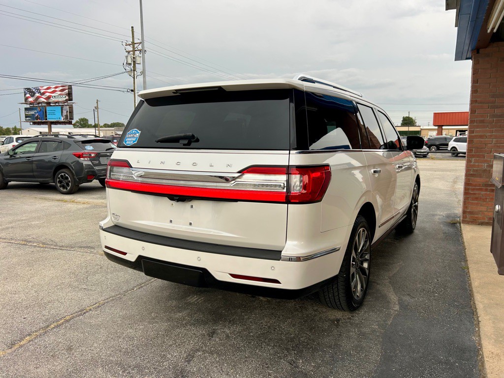 2018 Lincoln Navigator Image 5