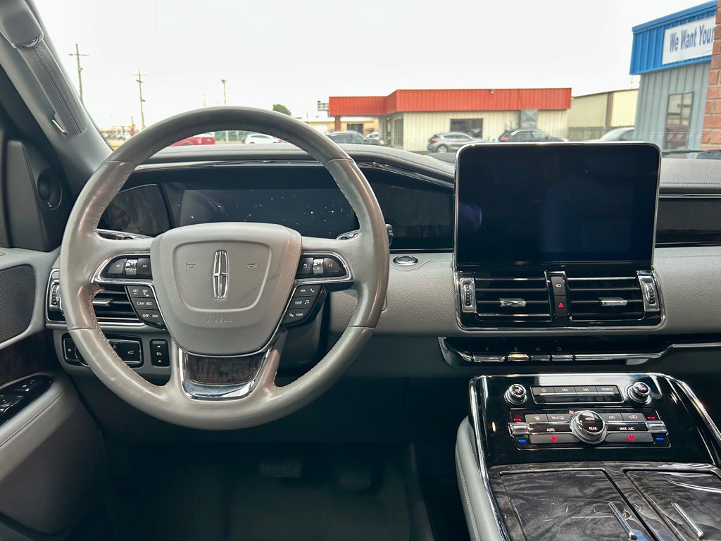 2018 Lincoln Navigator Image 7
