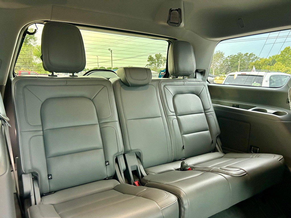 2018 Lincoln Navigator Image 10