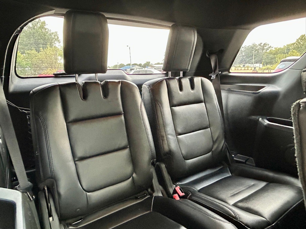 2017 Ford Explorer Image 10