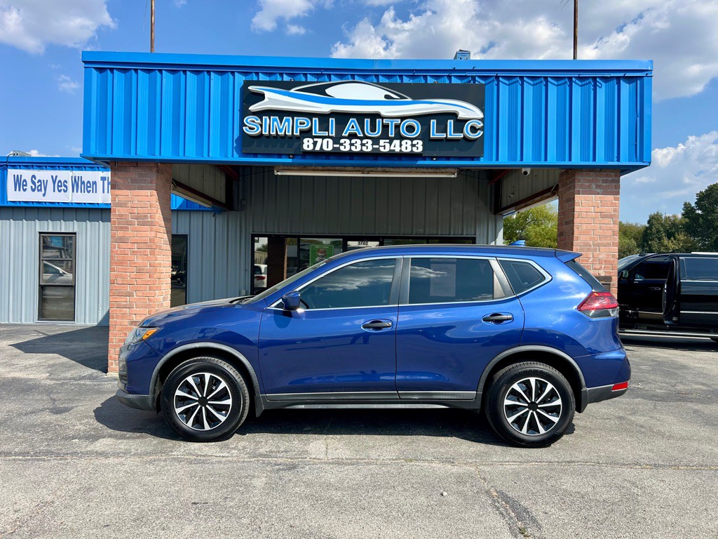 2018 Nissan Rogue Image 1
