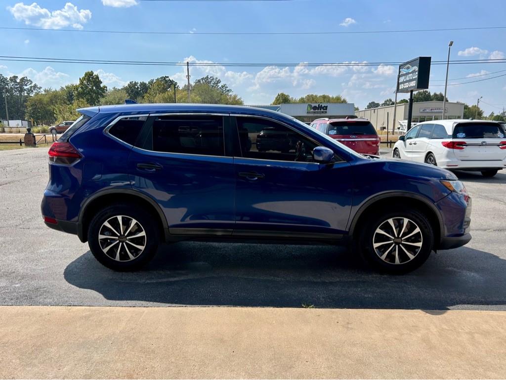 2018 Nissan Rogue Image 4
