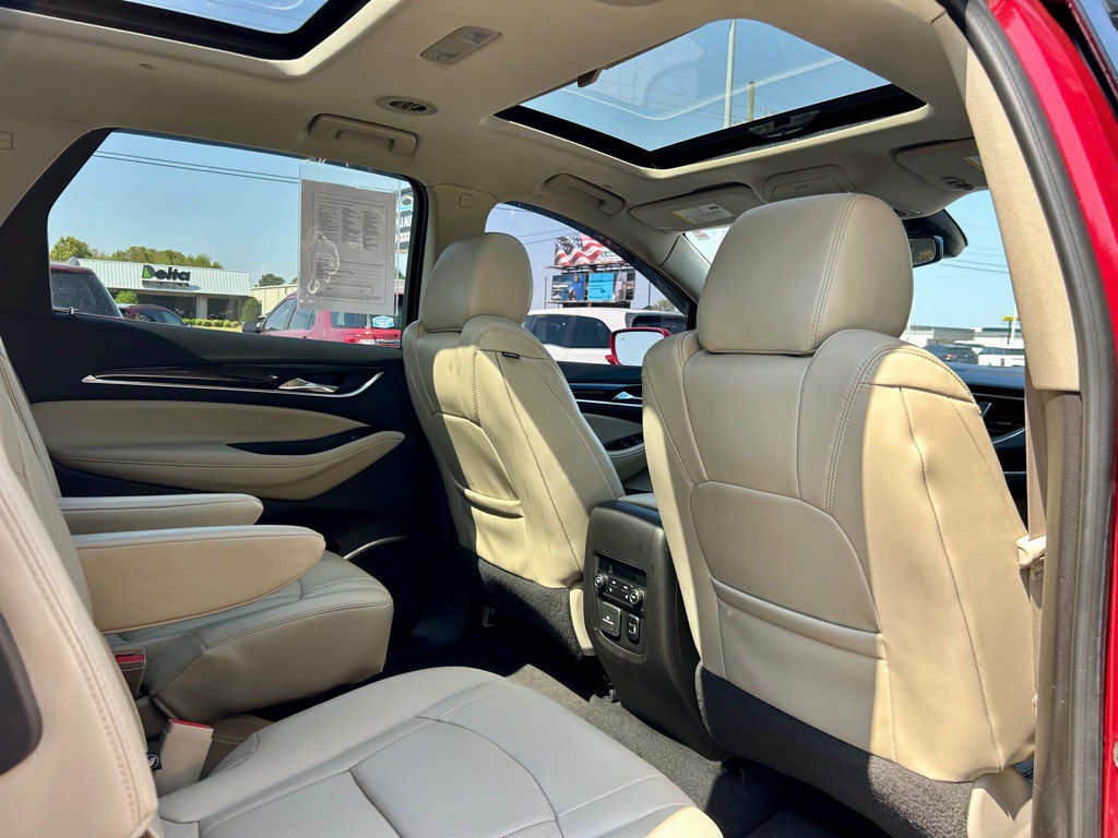 2018 Buick Enclave Image 9
