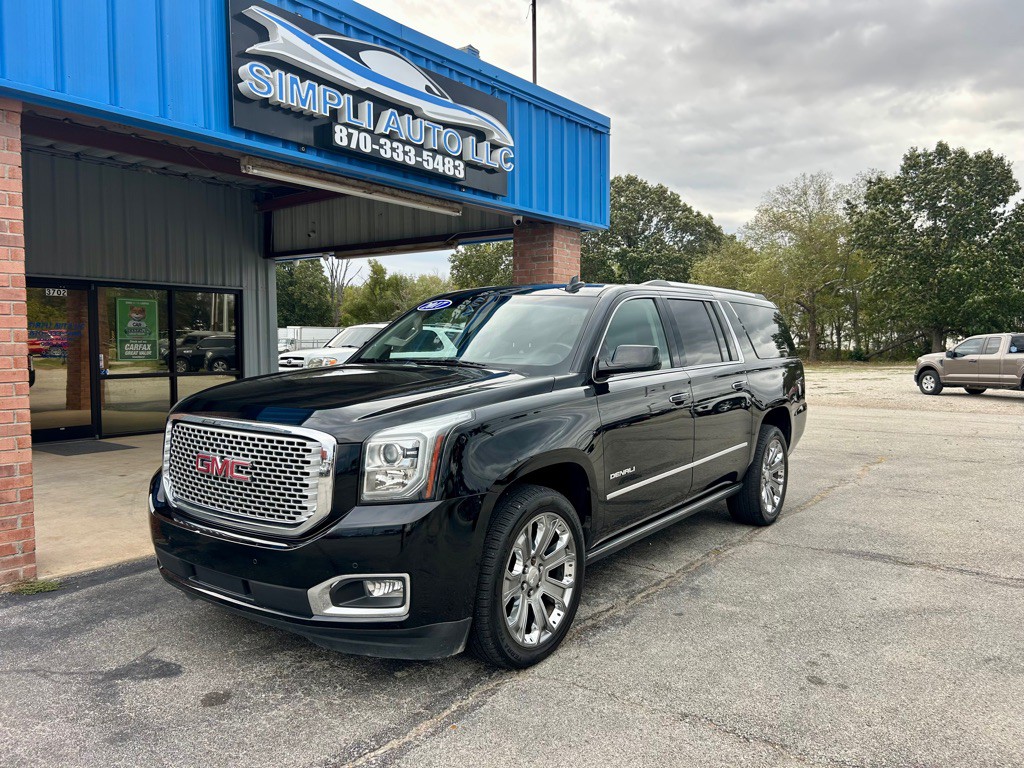 2017 GMC Yukon Image 2