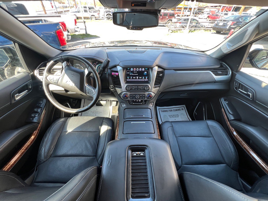 2018 Chevrolet Suburban Image 6