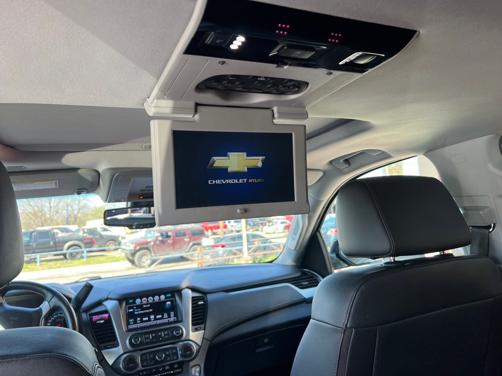 2018 Chevrolet Suburban Image 7