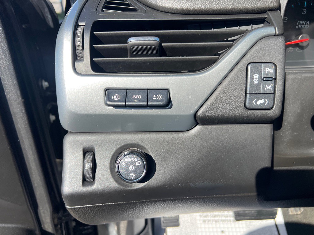 2018 Chevrolet Suburban Image 11
