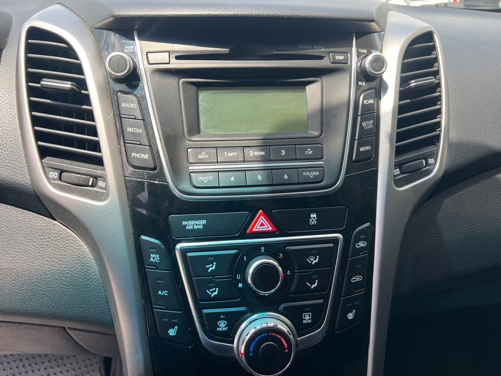 2013 Hyundai Elantra Image 5