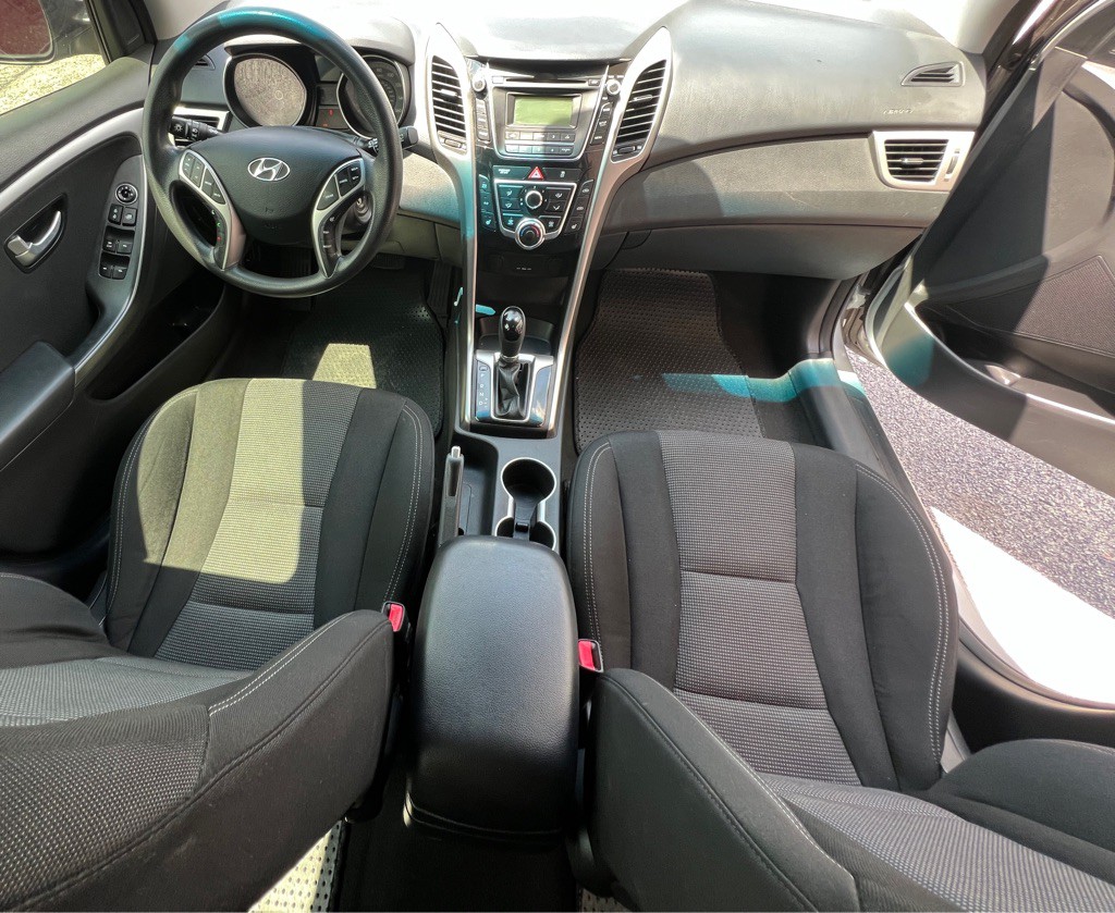 2013 Hyundai Elantra Image 6