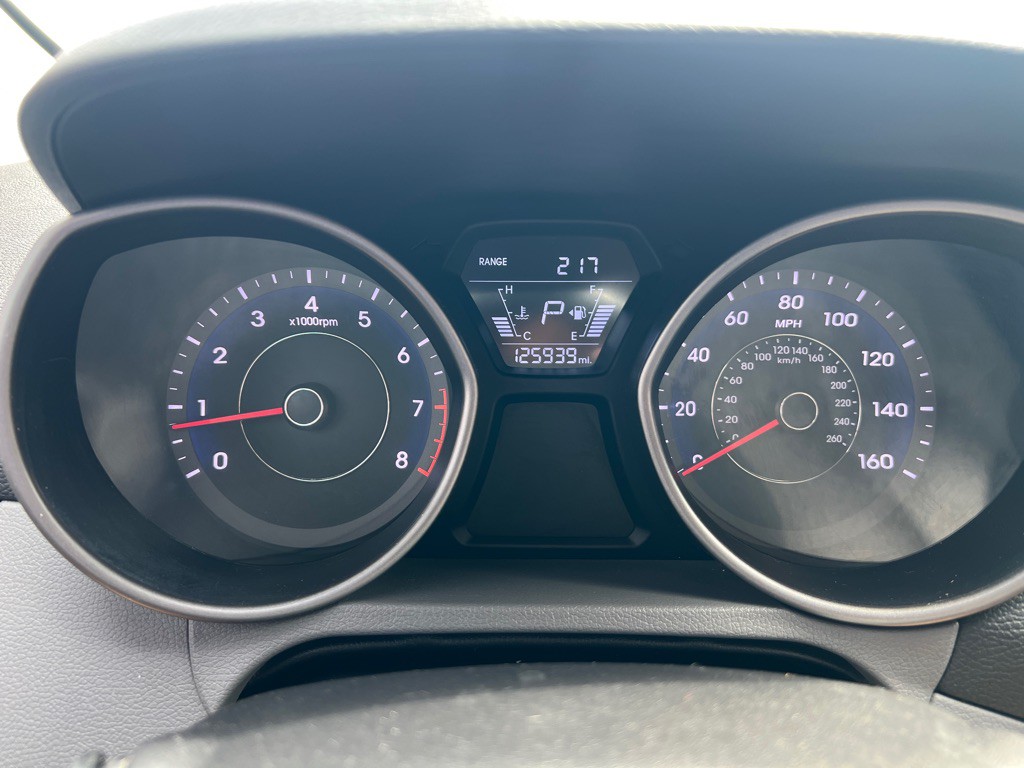 2016 Hyundai Elantra Image 7