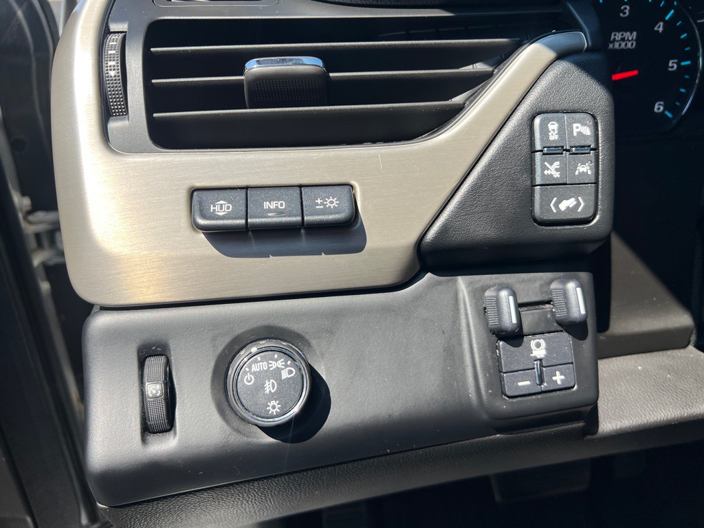 2017 GMC Yukon Image 6