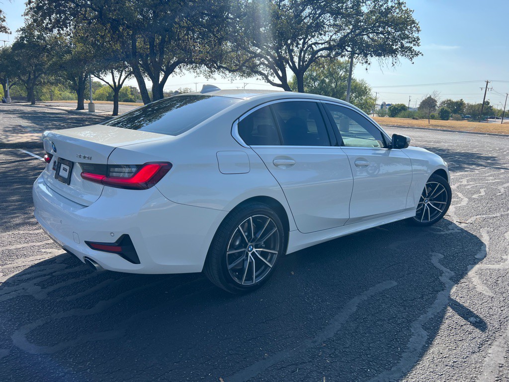 2019 BMW 3 Series Image 3