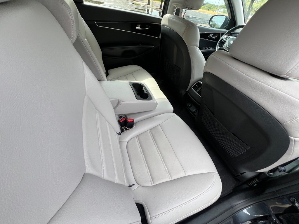 2019 Kia Sorento Image 10