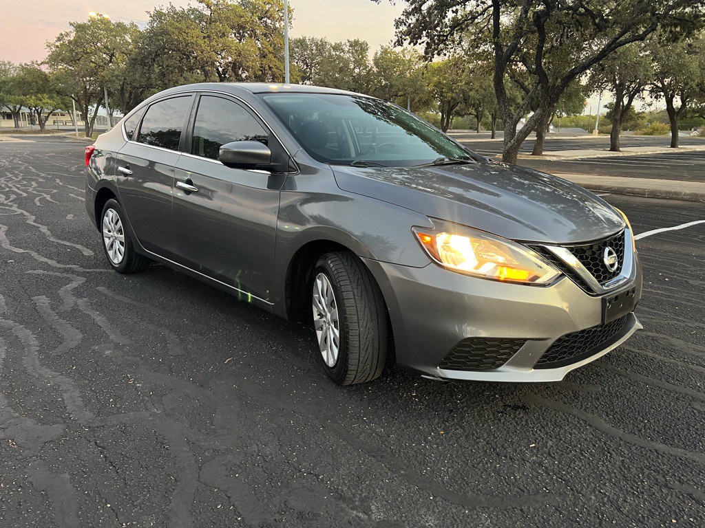 2016 Nissan Sentra Image 2