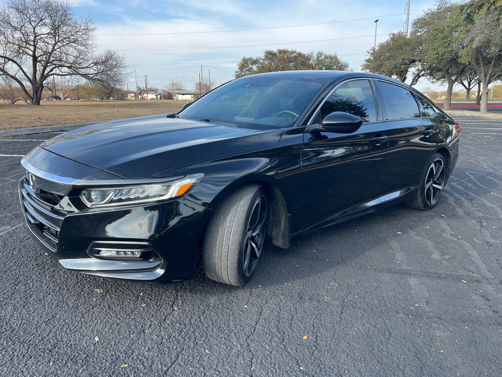 2018 Honda Accord Image 1