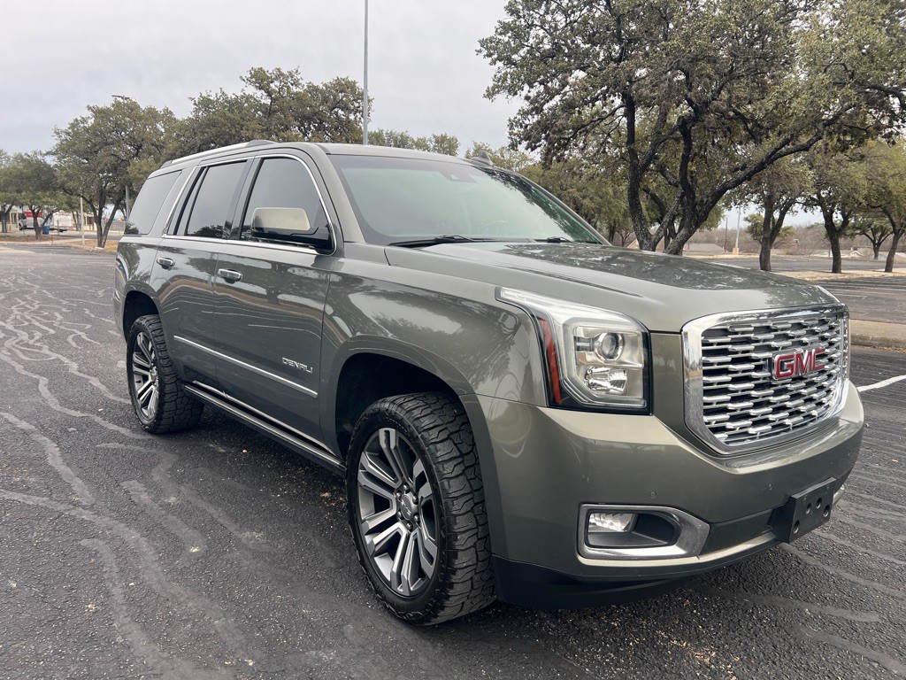 2018 GMC Yukon Image 2